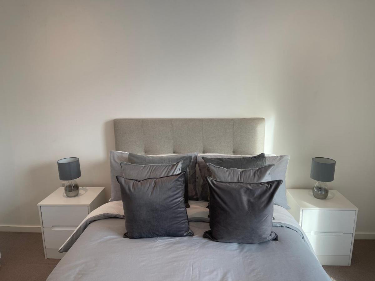 Immaculate 2Bed Apartment In London- City Views Ngoại thất bức ảnh