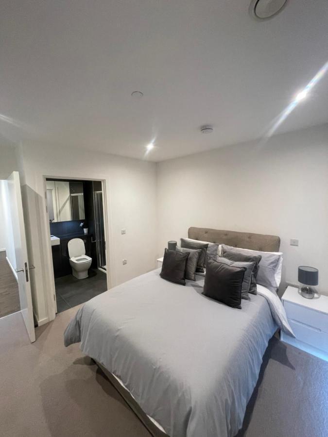 Immaculate 2Bed Apartment In London- City Views Ngoại thất bức ảnh