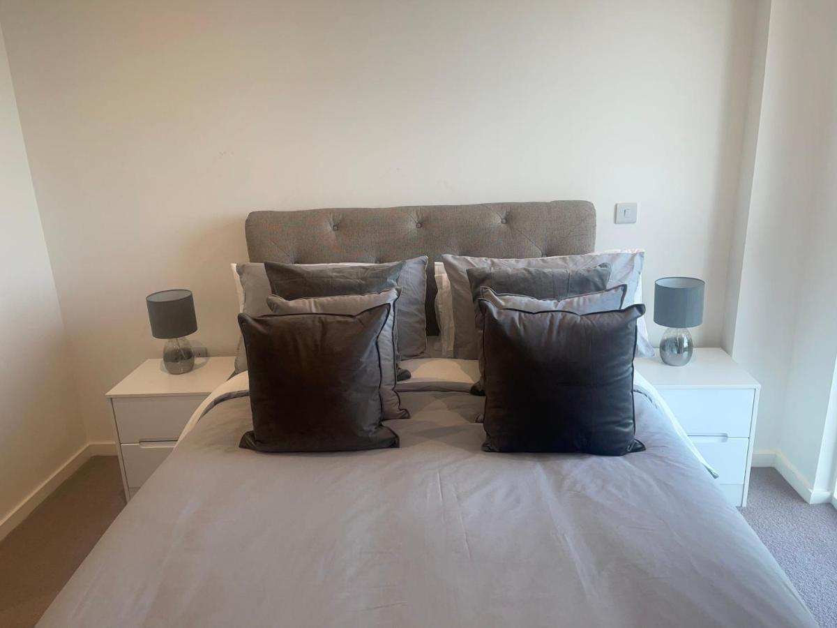Immaculate 2Bed Apartment In London- City Views Ngoại thất bức ảnh