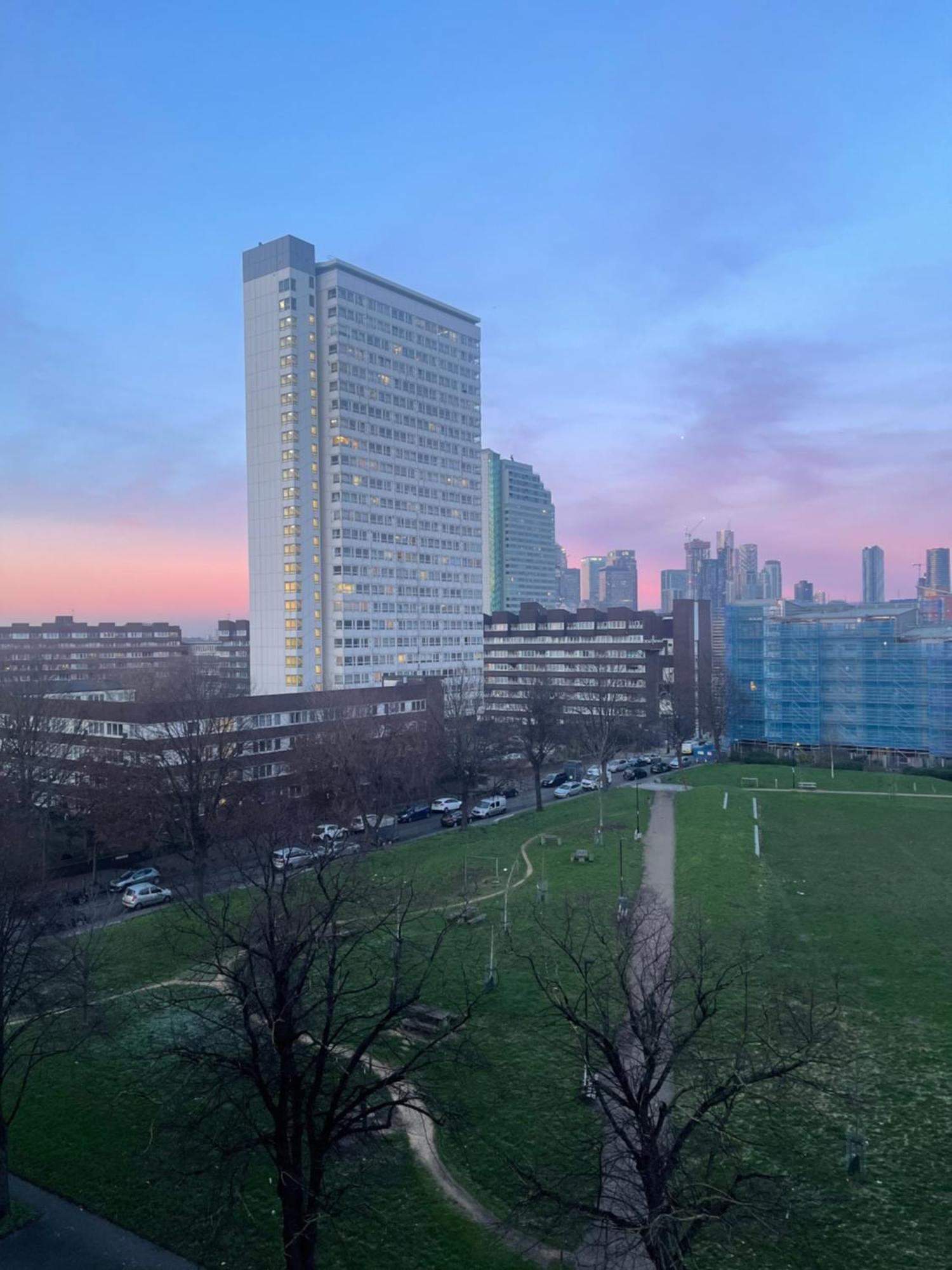 Immaculate 2Bed Apartment In London- City Views Ngoại thất bức ảnh