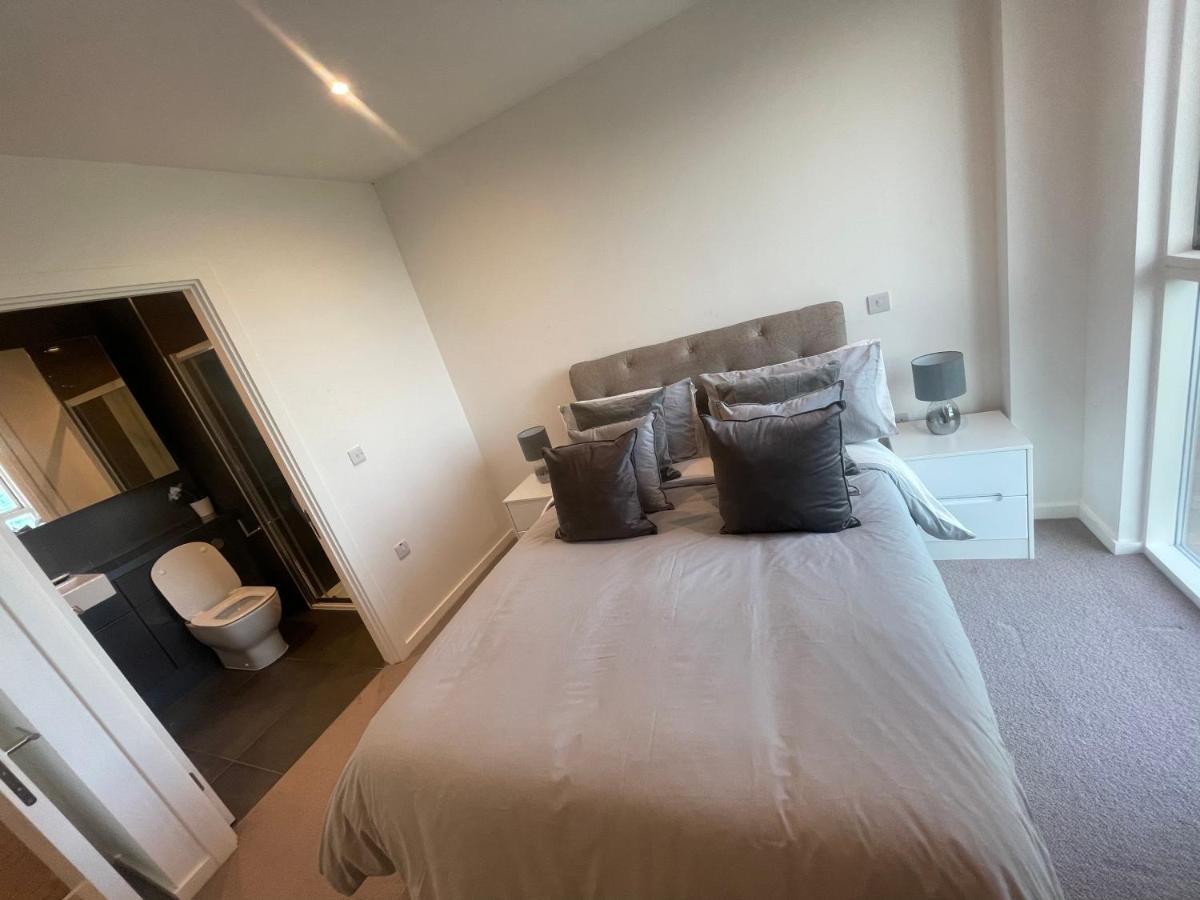 Immaculate 2Bed Apartment In London- City Views Ngoại thất bức ảnh